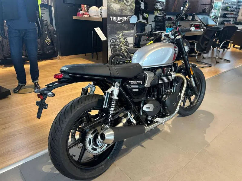Triumph Speed Twin 900 (2025 - 26) (2)