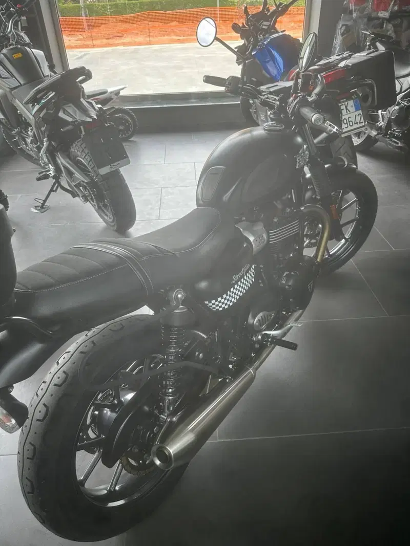 Triumph Street Twin 900 (2017 - 18) (8)