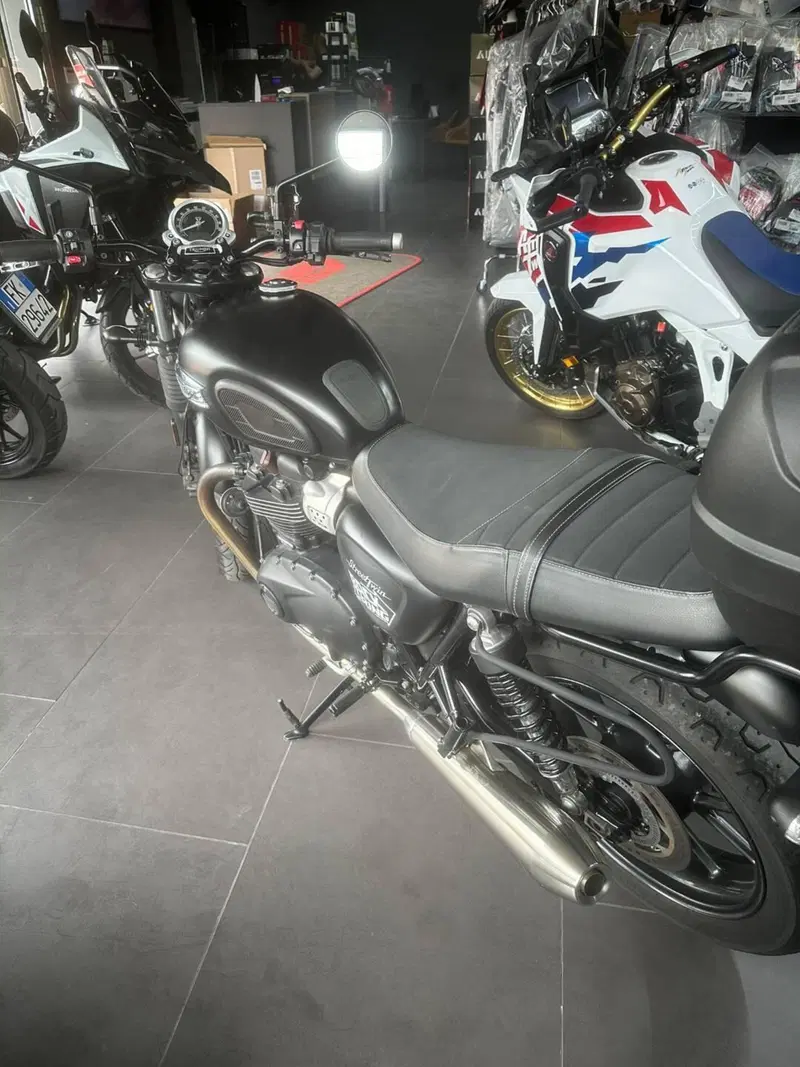 Triumph Street Twin 900 (2017 - 18) (9)