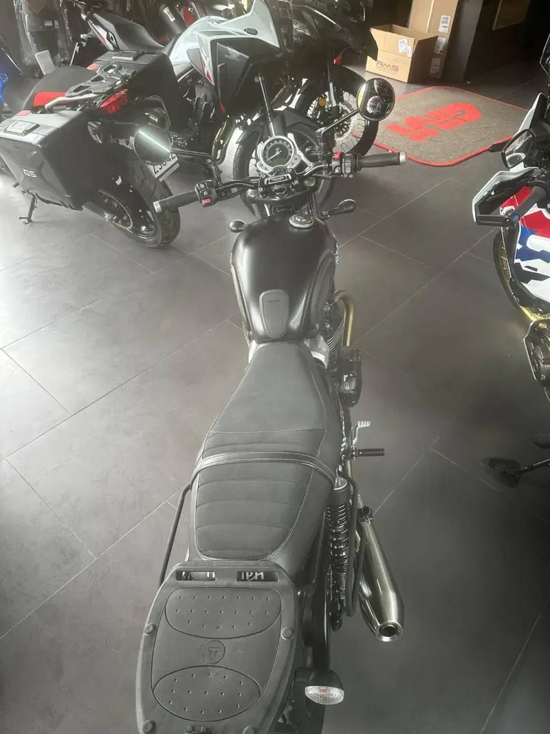 Triumph Street Twin 900 (2017 - 18) (11)