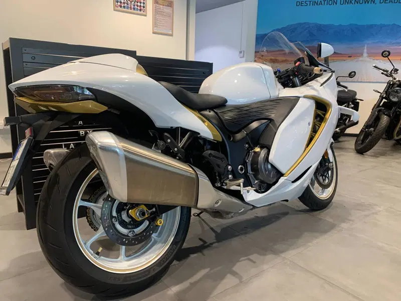 Suzuki GSX 1300 R Hayabusa (2021 - 24) (2)