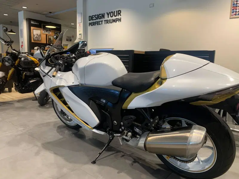 Suzuki GSX 1300 R Hayabusa (2021 - 24) (9)