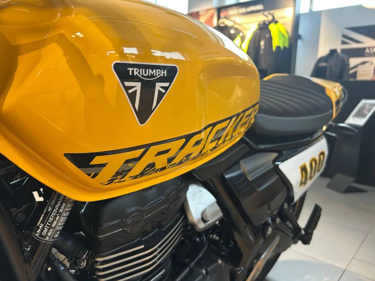 Triumph Tracker 400 (2026) (5)