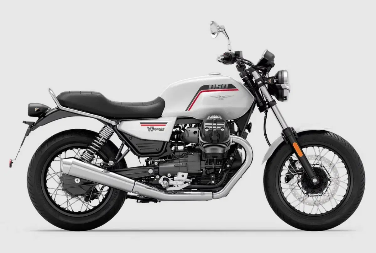 Moto Guzzi V7 Special (2025 - 26) (2)