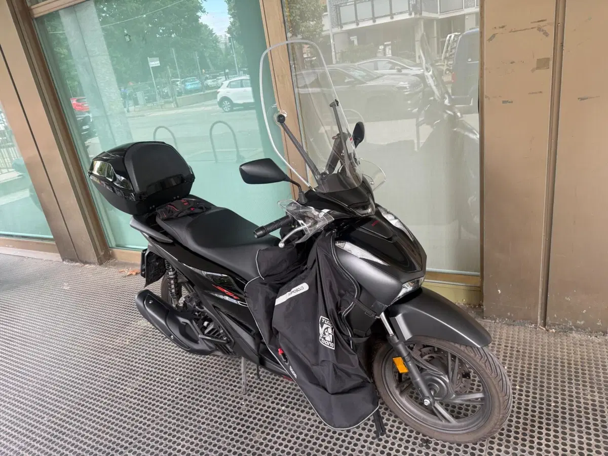 Honda SH 125i Sport (2024 - 25) (2)