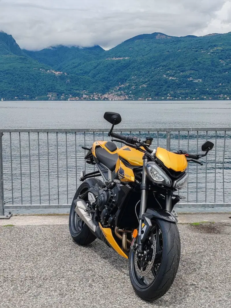 Triumph Street Triple 765 RS (2023 - 26) (2)