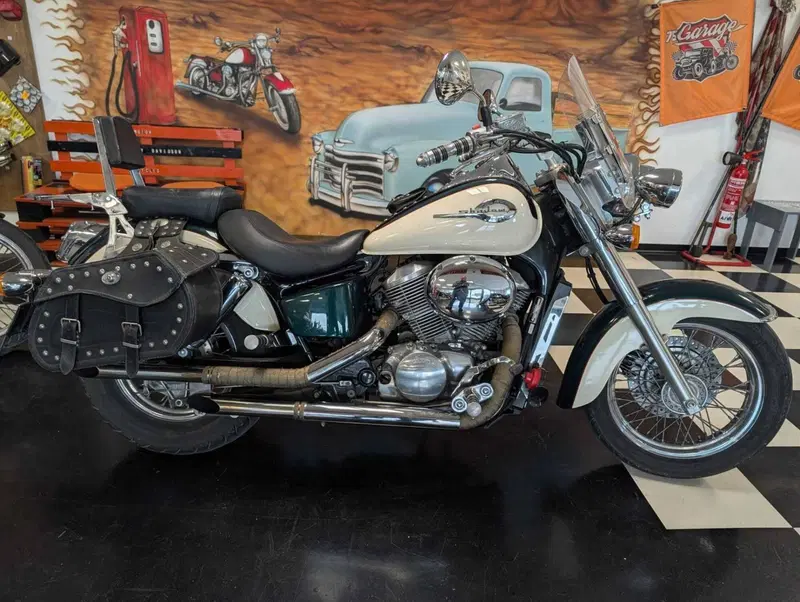 Honda VT 750 C Shadow Monotone (1997 - 01)