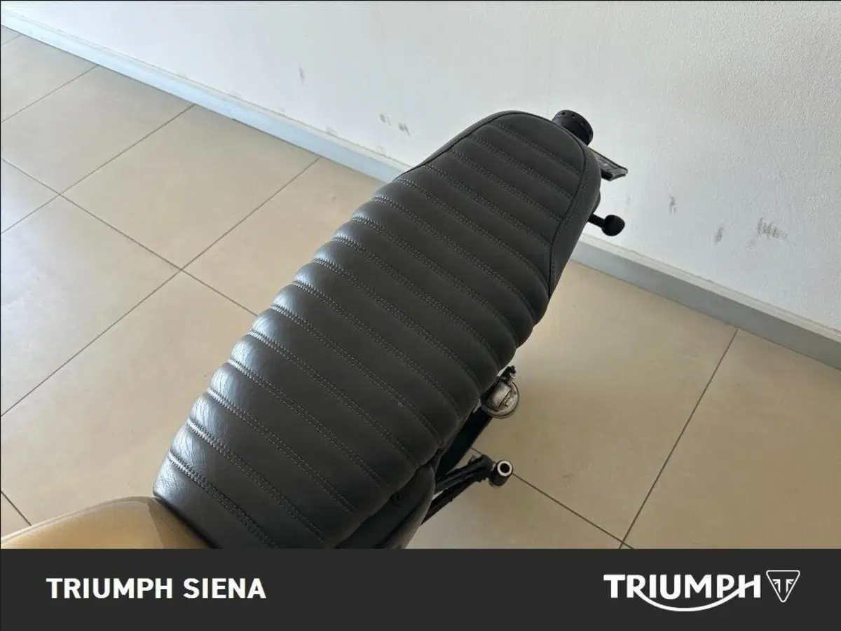 Triumph Bonneville 800 (2000 - 01) (9)