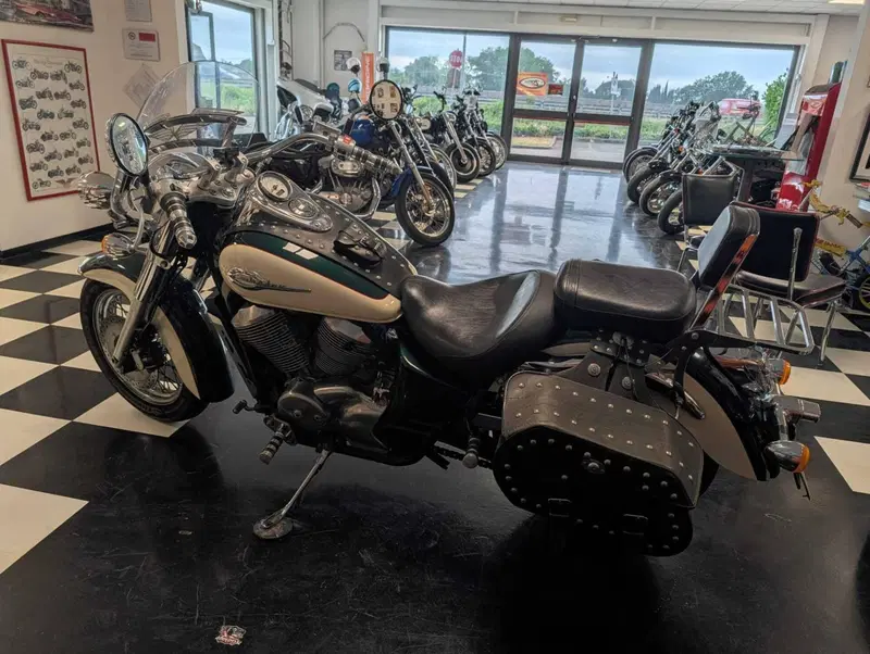 Honda VT 750 C Shadow Monotone (1997 - 01) (10)