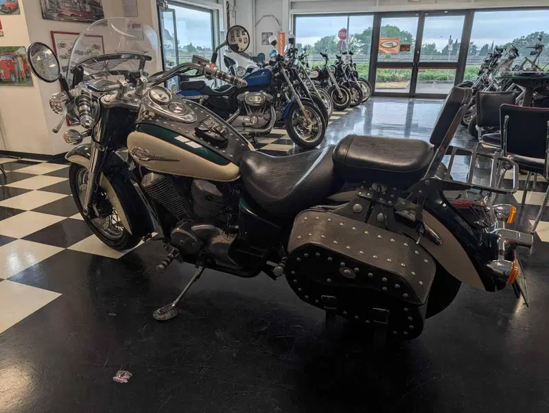 Honda VT 750 C Shadow Monotone (1997 - 01) (14)