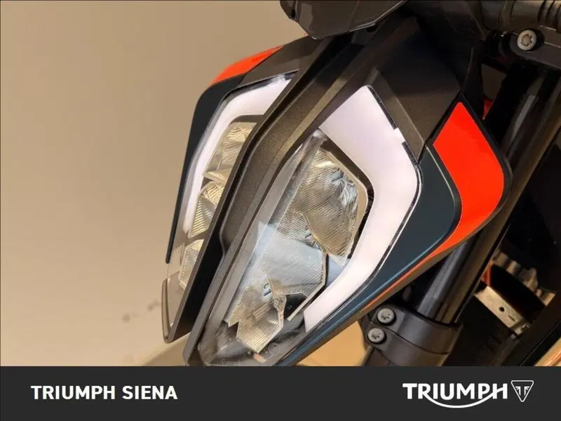KTM 890 Duke R (2022 - 23) (13)