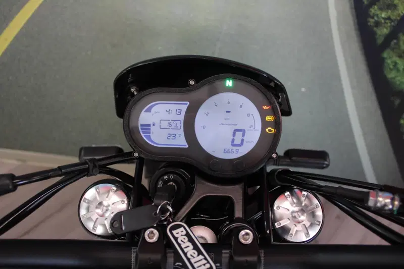Benelli Leoncino 500 (2021 - 25) (6)