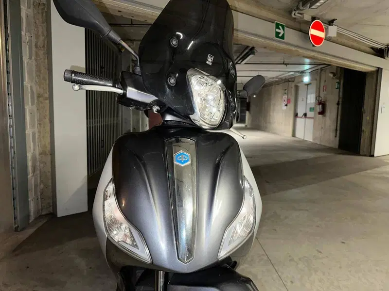 Piaggio Medley 125 ABS (2016 - 19) (4)