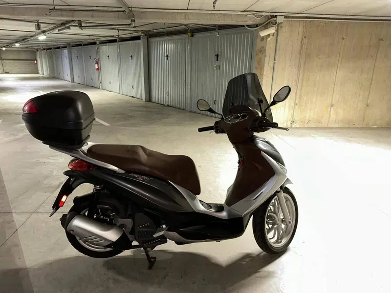 Piaggio Medley 125 ABS (2016 - 19) (7)