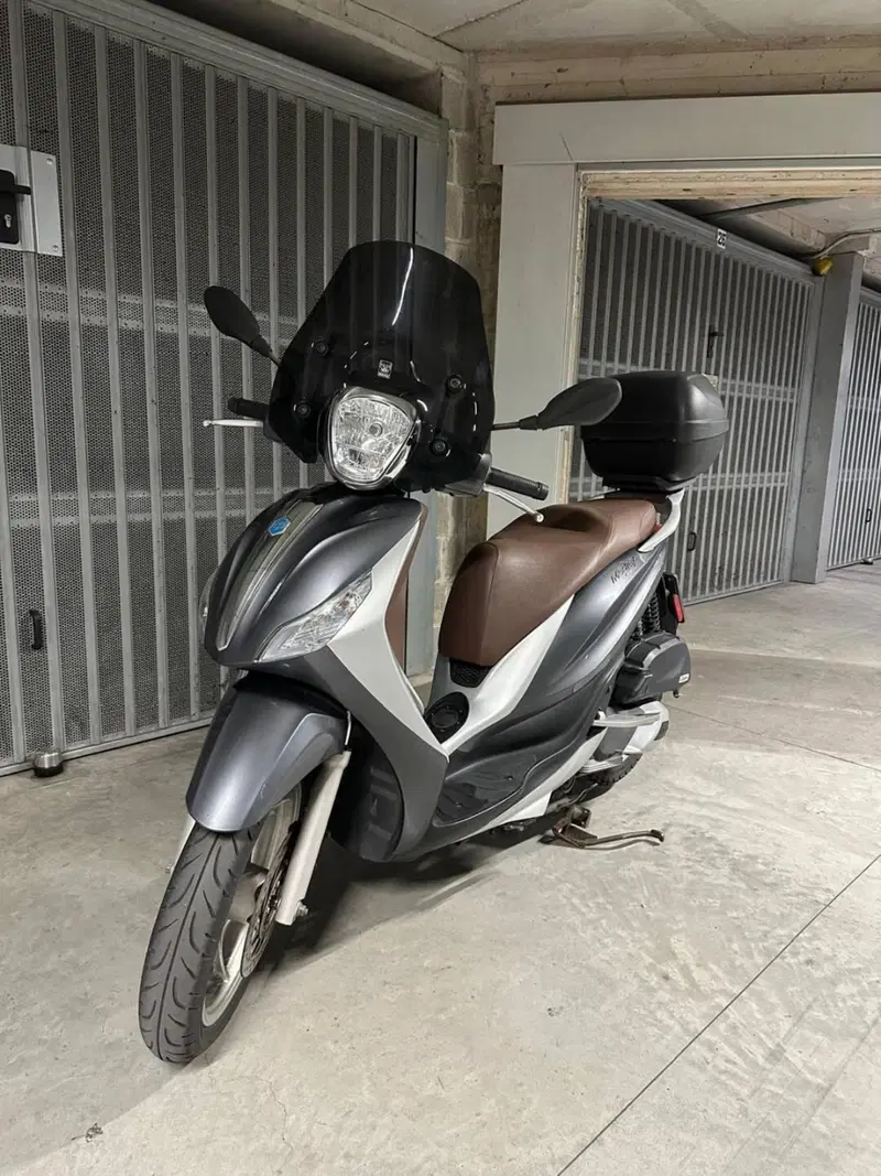 Piaggio Medley 125 ABS (2016 - 19) (8)
