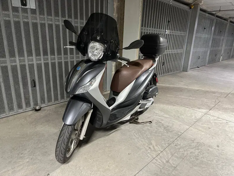 Piaggio Medley 125 ABS (2016 - 19) (9)