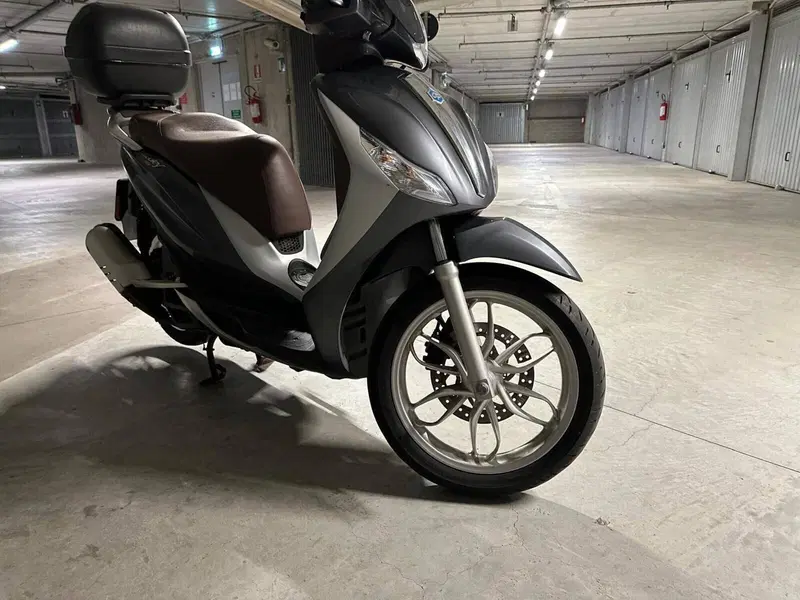 Piaggio Medley 125 ABS (2016 - 19) (10)
