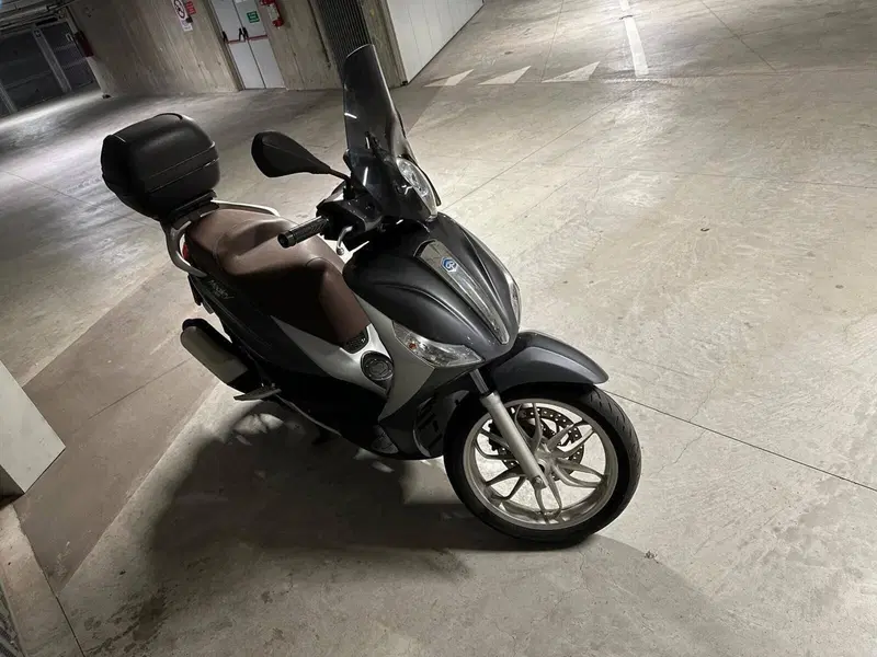 Piaggio Medley 125 ABS (2016 - 19) (11)