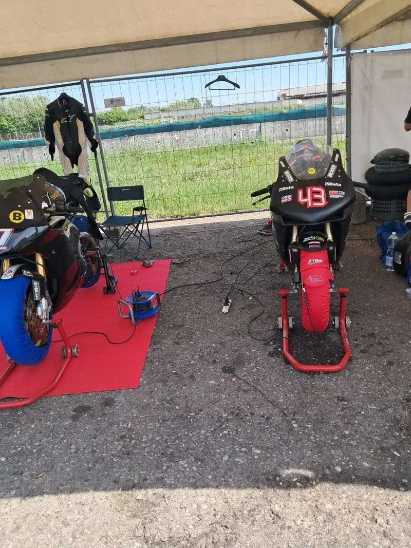 Honda CBR 600 RR (2005 - 06) (2)