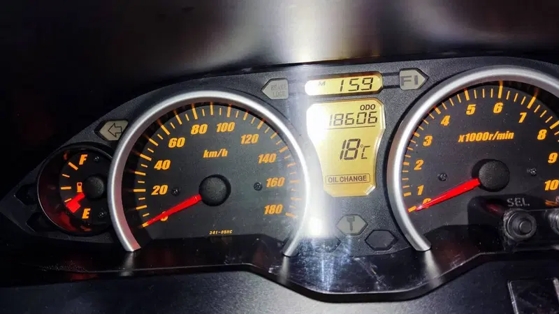 Suzuki Burgman AN 400 (2008 - 13) (7)