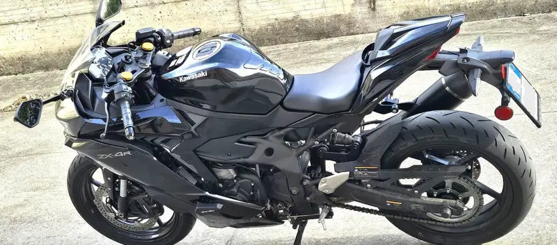 Kawasaki Ninja ZX-4R (2024 - 26) (3)