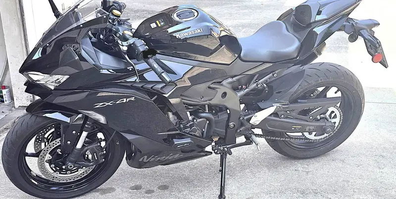 Kawasaki Ninja ZX-4R (2024 - 26) (8)
