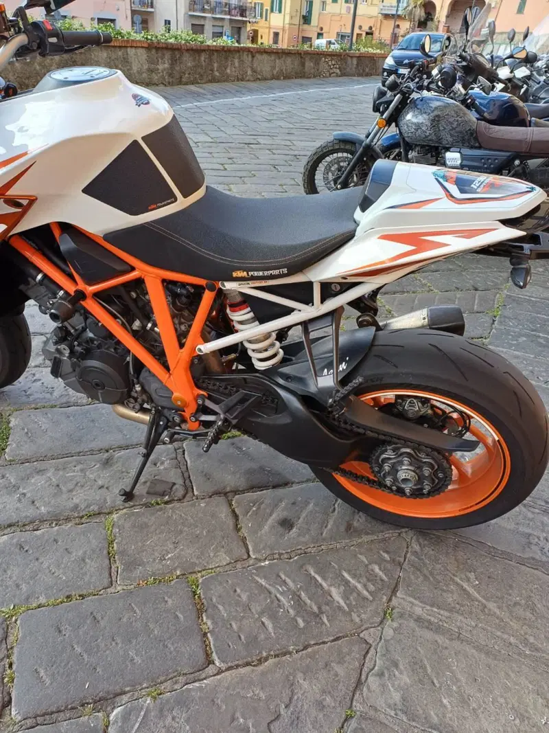 KTM 1290 Super Duke R SE ABS (2016) (5)