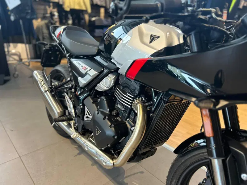 Triumph Thruxton 400 (2026) (6)