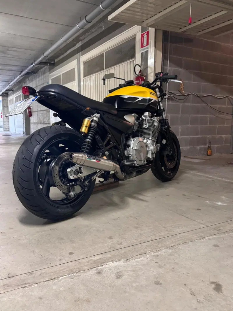 Yamaha XJR 1300 SP (1999 - 04) (3)