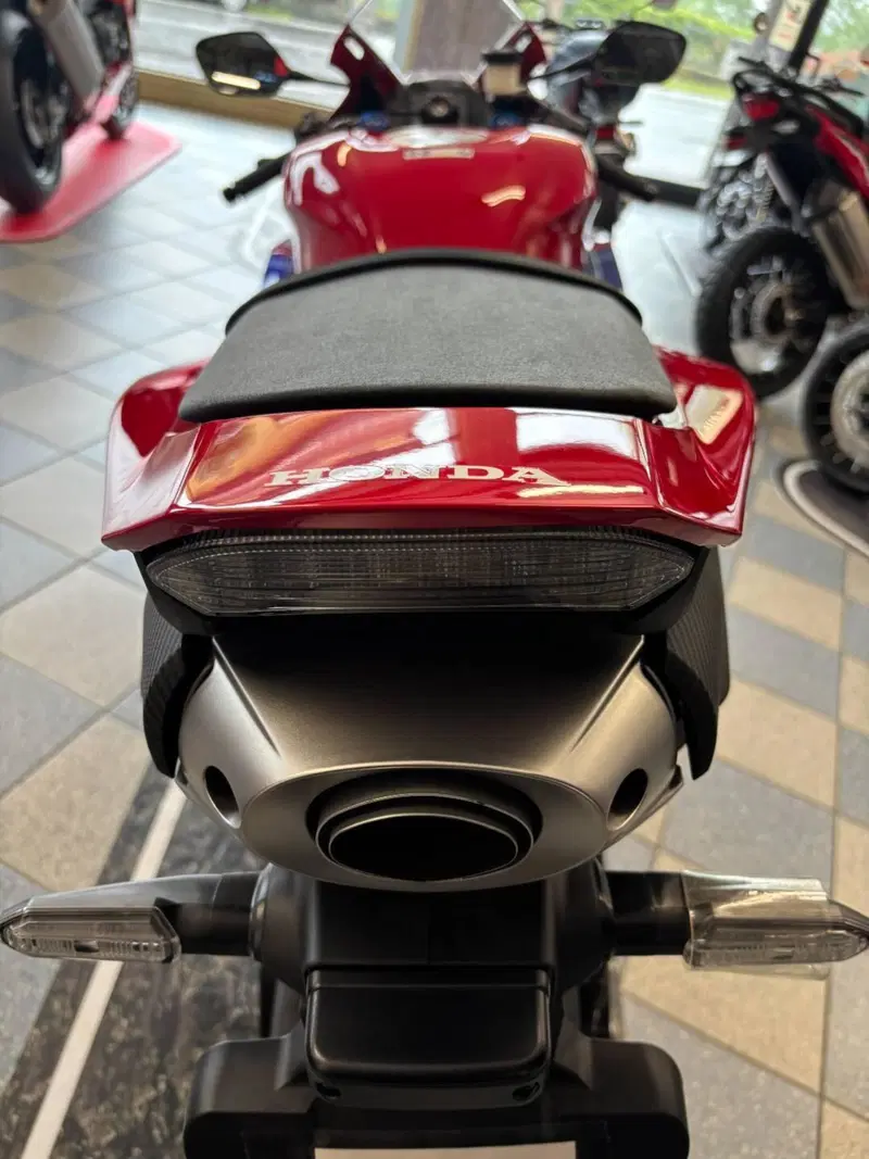 Honda CBR 600 RR (2024 - 26) (5)