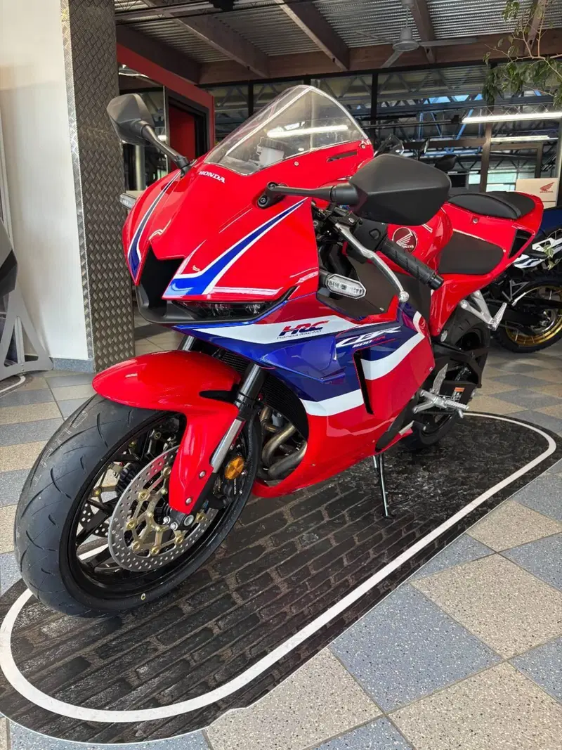 Honda CBR 600 RR (2024 - 26) (3)