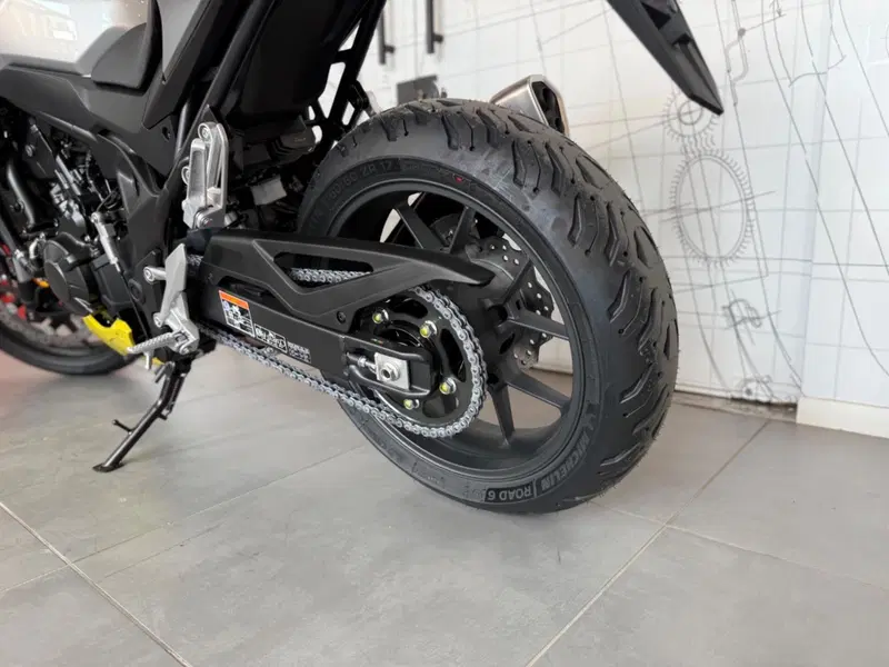 Honda CB 750 Hornet (2025) (15)