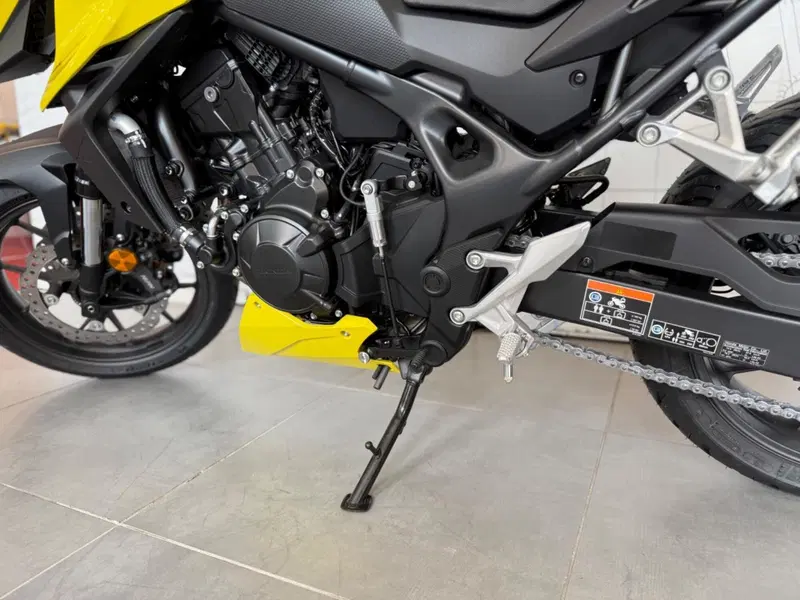 Honda CB 750 Hornet (2025) (14)