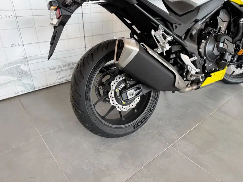 Honda CB 750 Hornet (2025) (10)