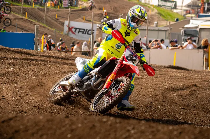 Vogliamo parlare della domenica di Herlings? Assurda. Che velocit&agrave; impressionante
