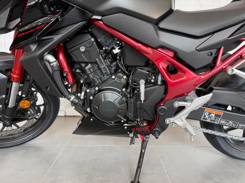 Honda CB 750 Hornet (2025) (15)