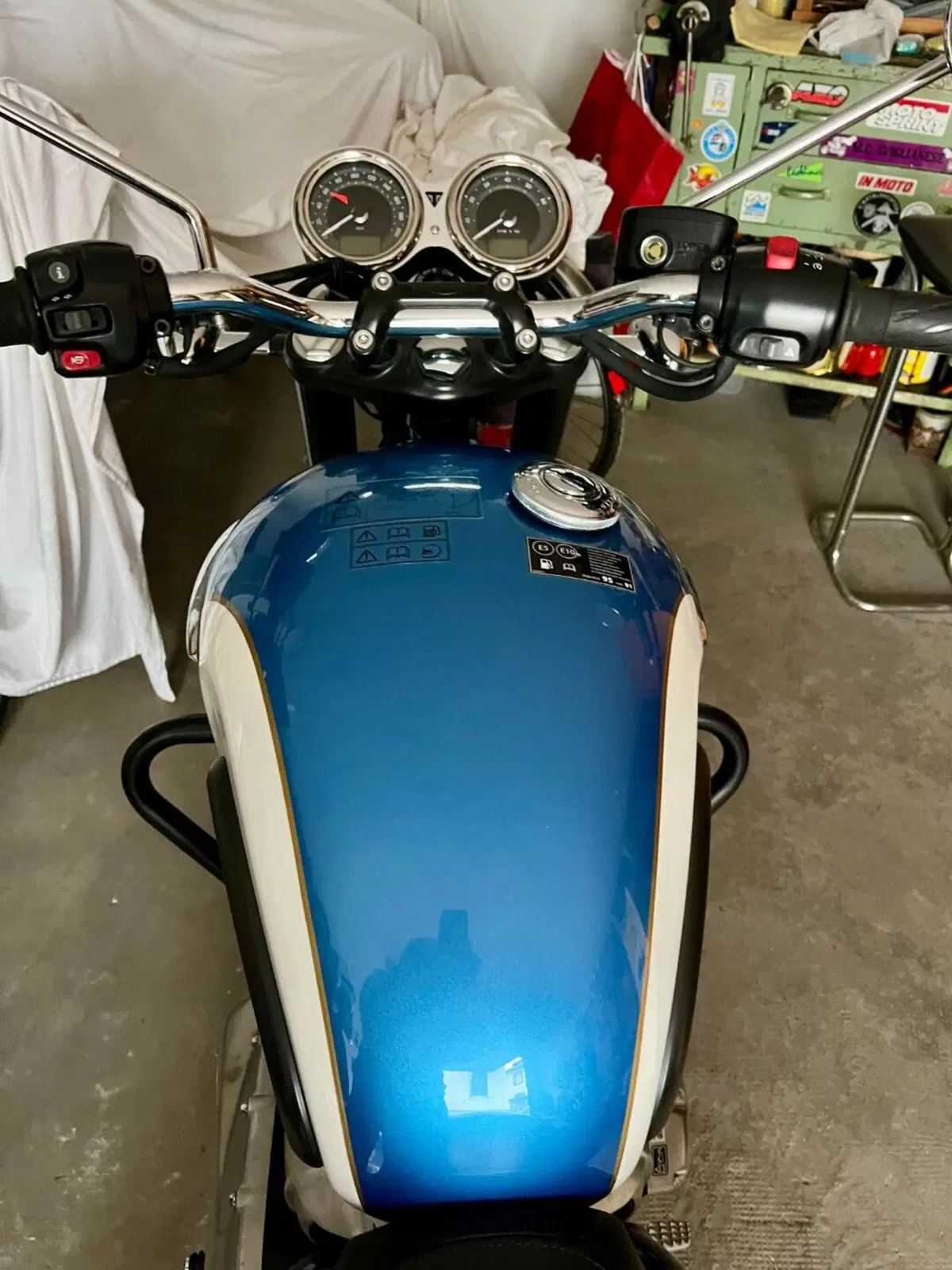 Triumph Bonneville T100 (2021 - 25) (4)