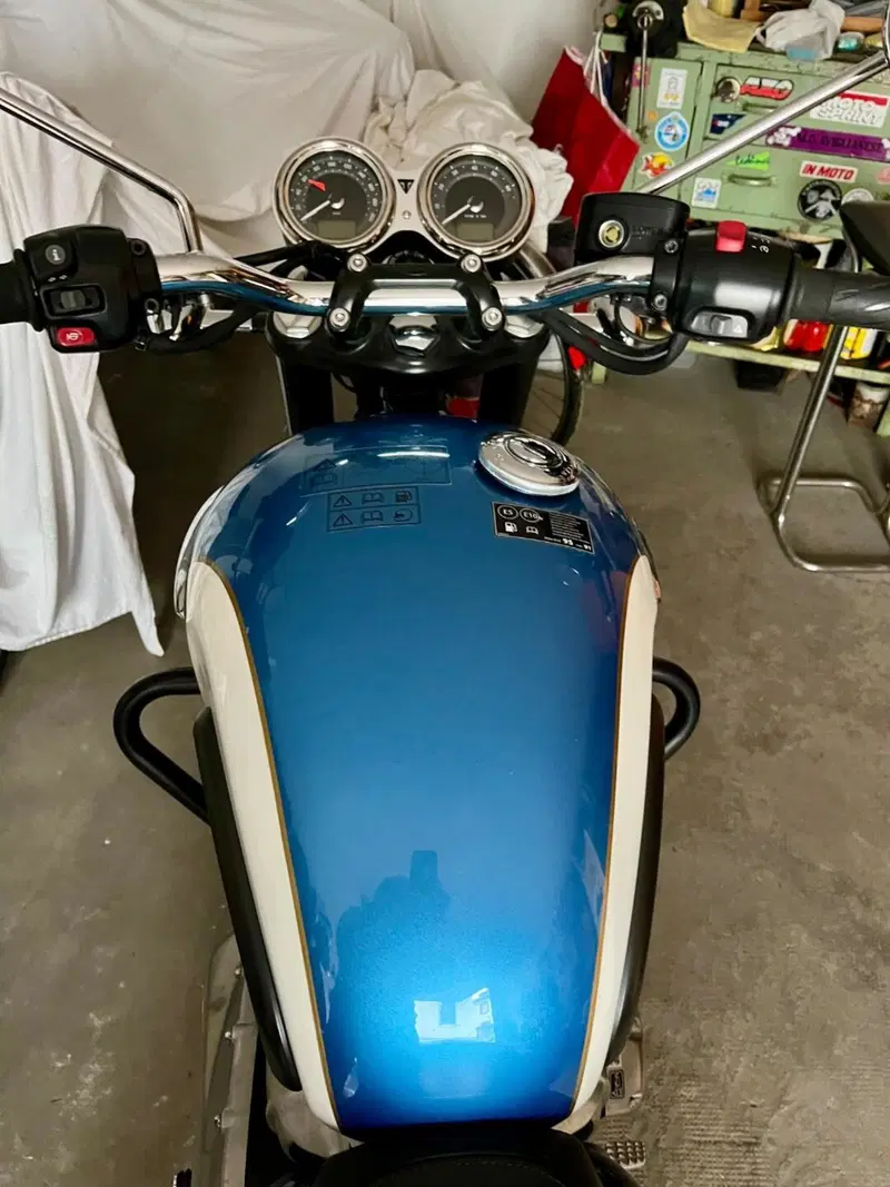 Triumph Bonneville T100 (2021 - 25) (4)