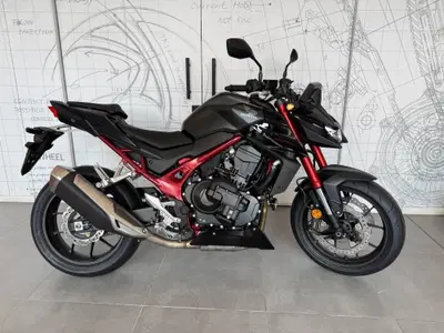 Honda CB 750 Hornet (2025) nuova