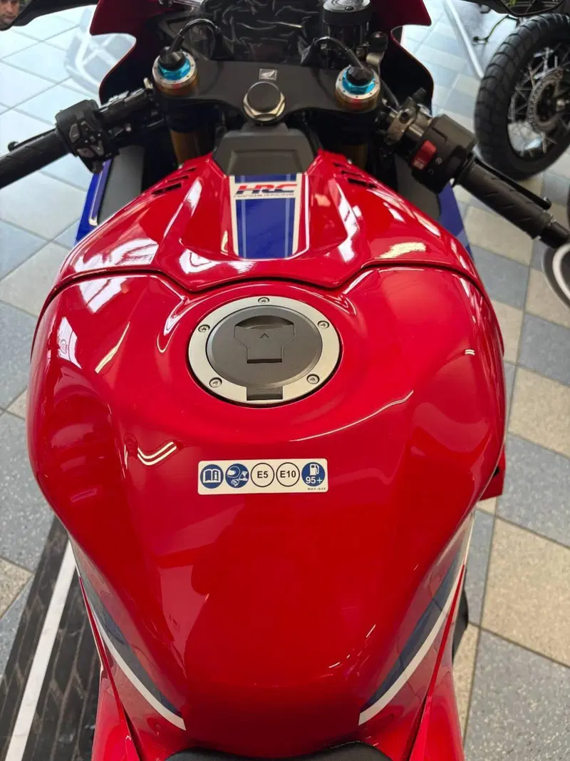 Honda CBR 1000 RR-R Fireblade SP (2024 - 26) (4)