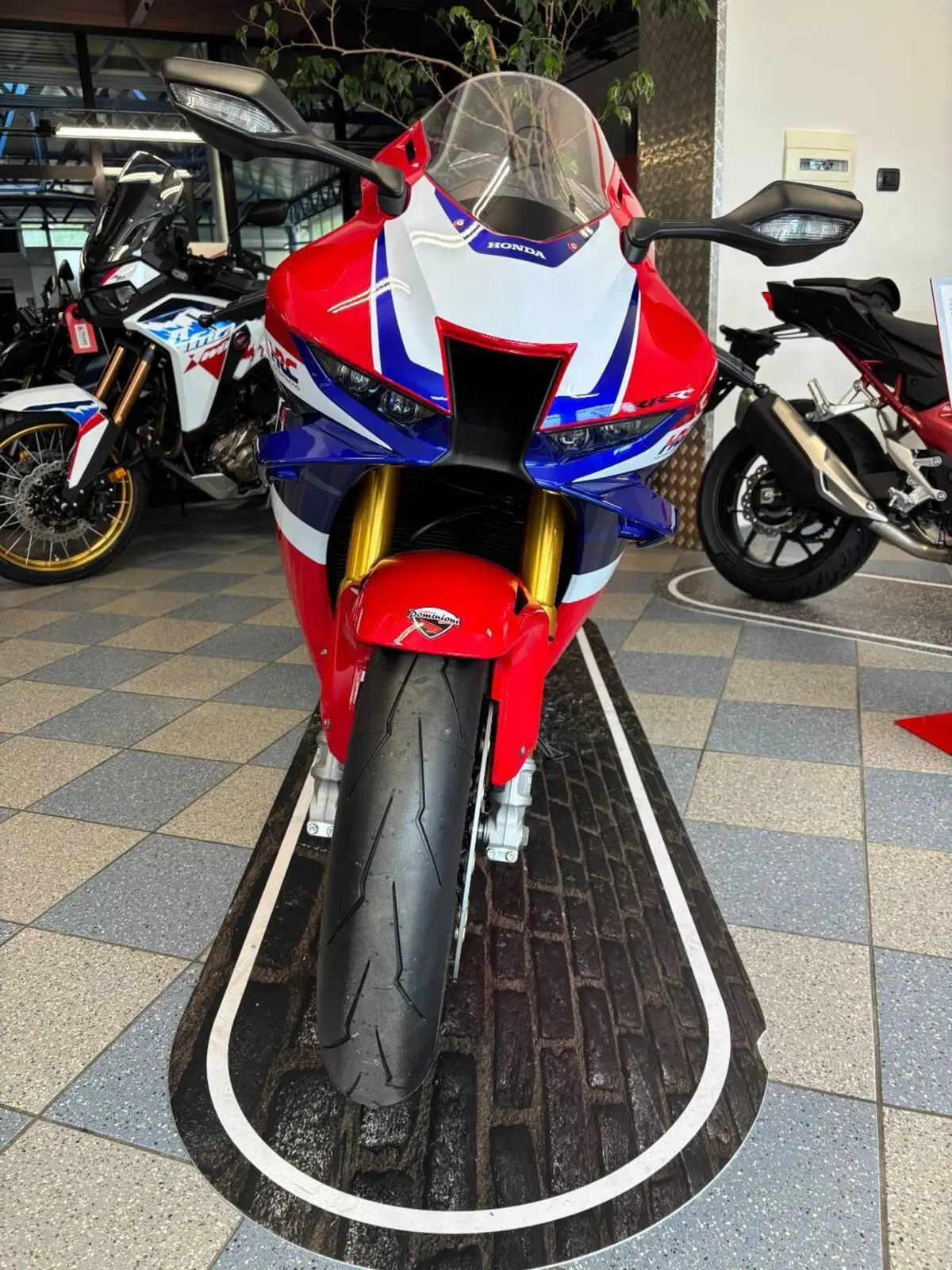 Honda CBR 1000 RR-R Fireblade SP (2024 - 26) (2)