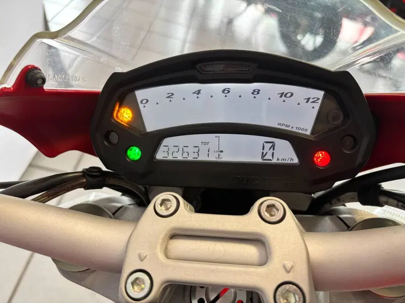 Ducati Monster 1100 (2009 -10) (3)