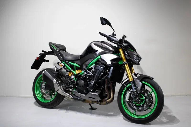 Kawasaki Z 900 SE (2025 - 26) (2)
