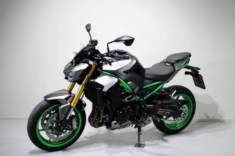 Kawasaki Z 900 SE (2025 - 26) (3)