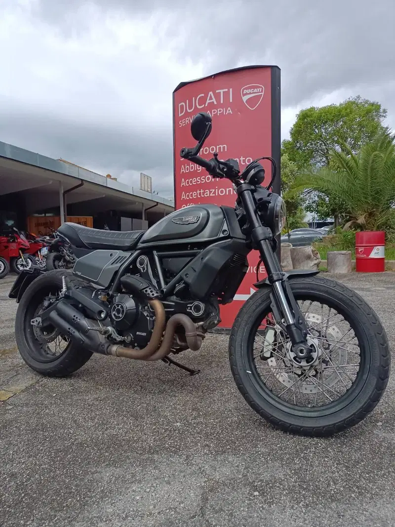 Ducati Scrambler 800 Night Shift (2021 - 22)