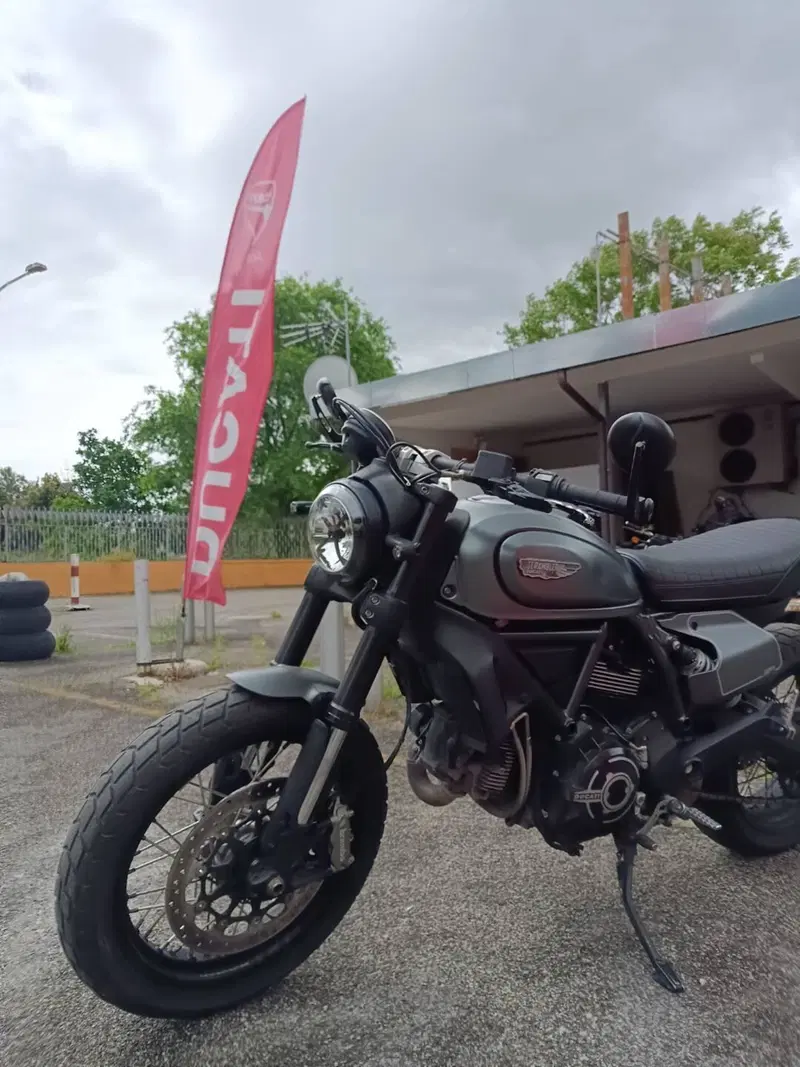 Ducati Scrambler 800 Night Shift (2021 - 22) (4)