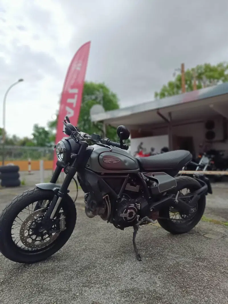 Ducati Scrambler 800 Night Shift (2021 - 22) (3)