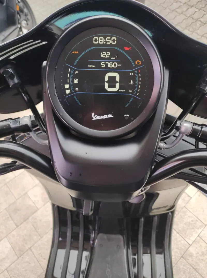 Vespa GTV 300 Hpe (2023 - 25) (2)