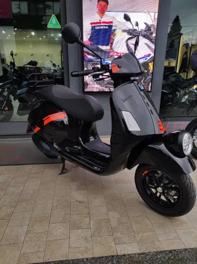 Vespa GTV 300 Hpe (2023 - 25) usata
