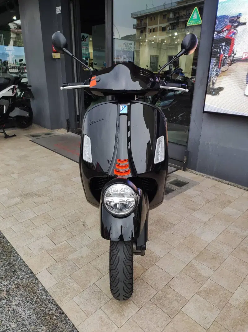 Vespa GTV 300 Hpe (2023 - 25) (3)